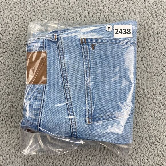 Madewell Women The Curvy Perfect Vintage High-Rise Distressed Jean  |  Size: 28 - Picture 16 of 16